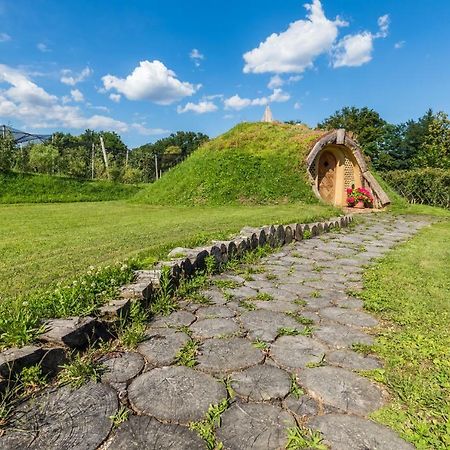 Apartma Zemljanka Ljutomer Esterno foto