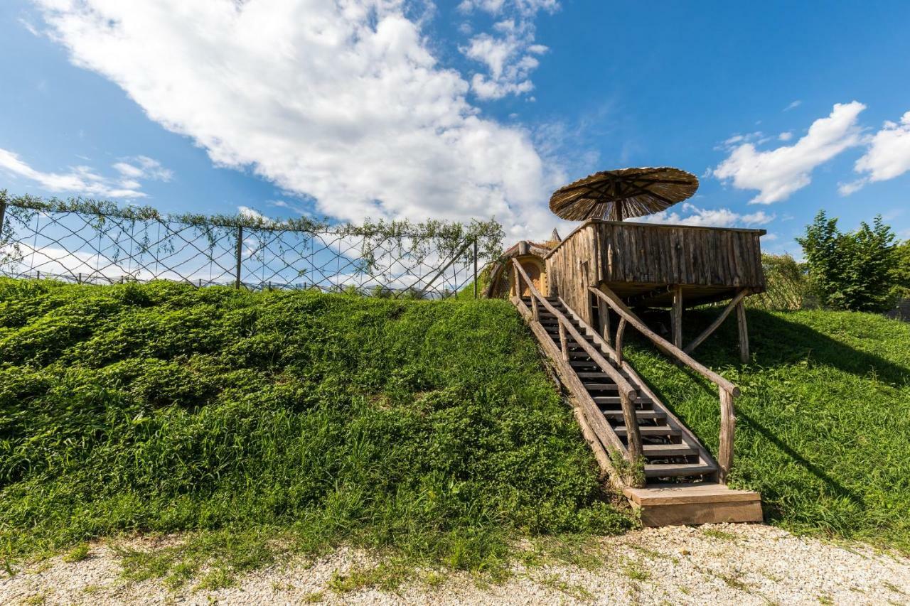 Apartma Zemljanka Ljutomer Esterno foto