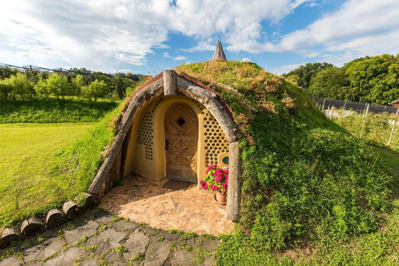 Apartma Zemljanka Ljutomer Esterno foto